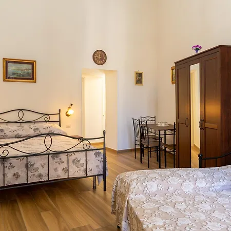 B&B Palazzo Sersale Napoli-2